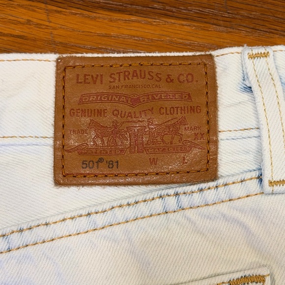 Levi's 501 ‘81 Stone Washed Cutoff Frayed Hem Jean Shorts red tab Big E 2010or18 - Picture 5 of 12